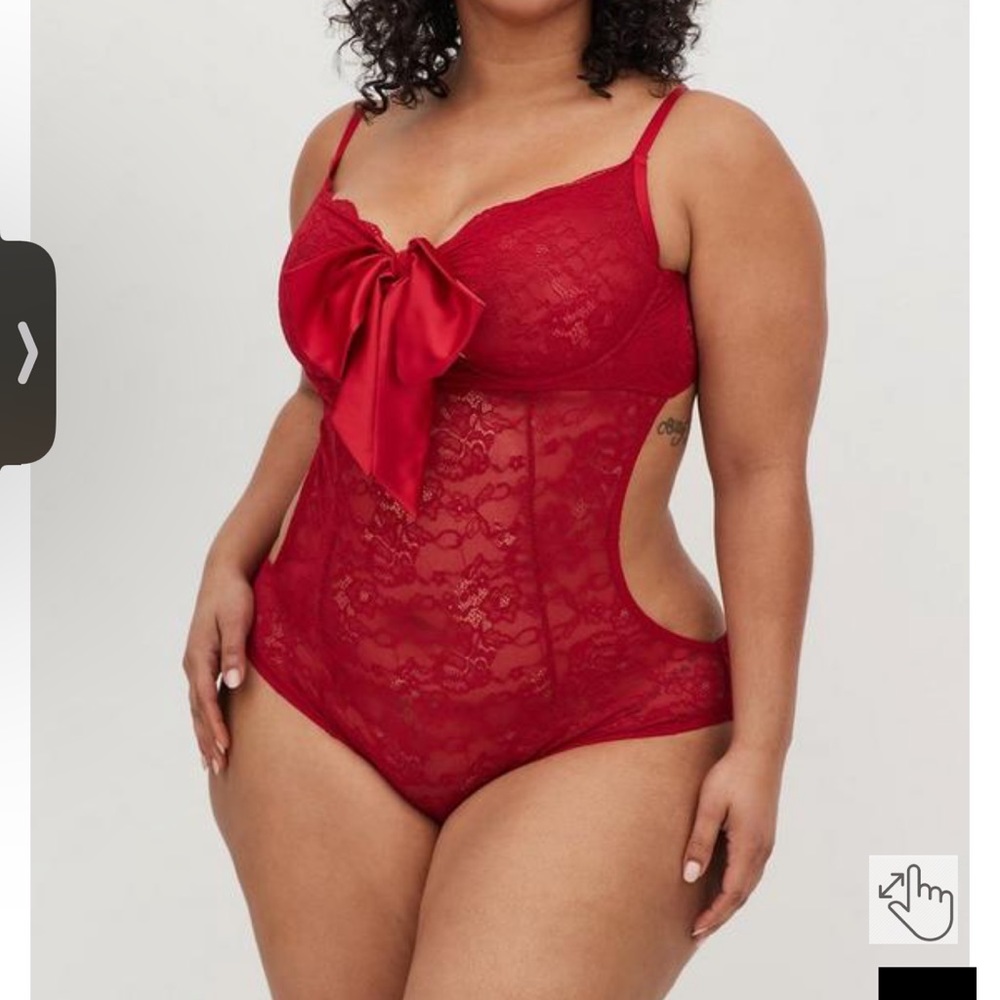 UNDERWIRE BODYSUIT - LACE & BOW RED torrid